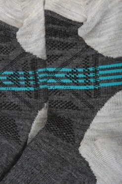 Mountain Warehouse Kids Merino Lightweight Socks 10 Mountain Warehouse Kids Merino Lightweight Socks -Kids Fashion Clothing Store 038428 blu merino lightweight kids sock acc ss21 04