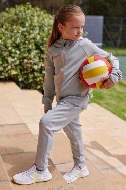 Mountain Warehouse Active Kids Ombre Zip Hoodie 15 Mountain Warehouse Active Kids Ombre Zip Hoodie -Kids Fashion Clothing Store 043388 gre active ombre zip kids hoodie kid ecom lifestyle ss22 01