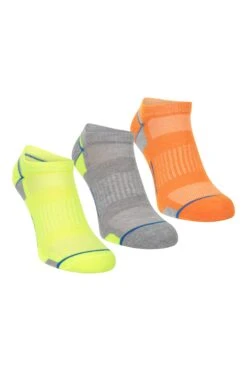 Mountain Warehouse Kids IsoCool Socks 3-Pack 17 Mountain Warehouse Kids IsoCool Socks 3-Pack -Kids Fashion Clothing Store 050350 lim isocool kids performance quarter length sock 3 pk acc aw22 01
