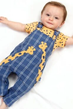 Spotty Baby Organic Cotton Bodysuit 7 Spotty Baby Organic Cotton Bodysuit -Kids Fashion Clothing Store m45387 001 spottybabyorganiccottonbodysuit20230406113620 3