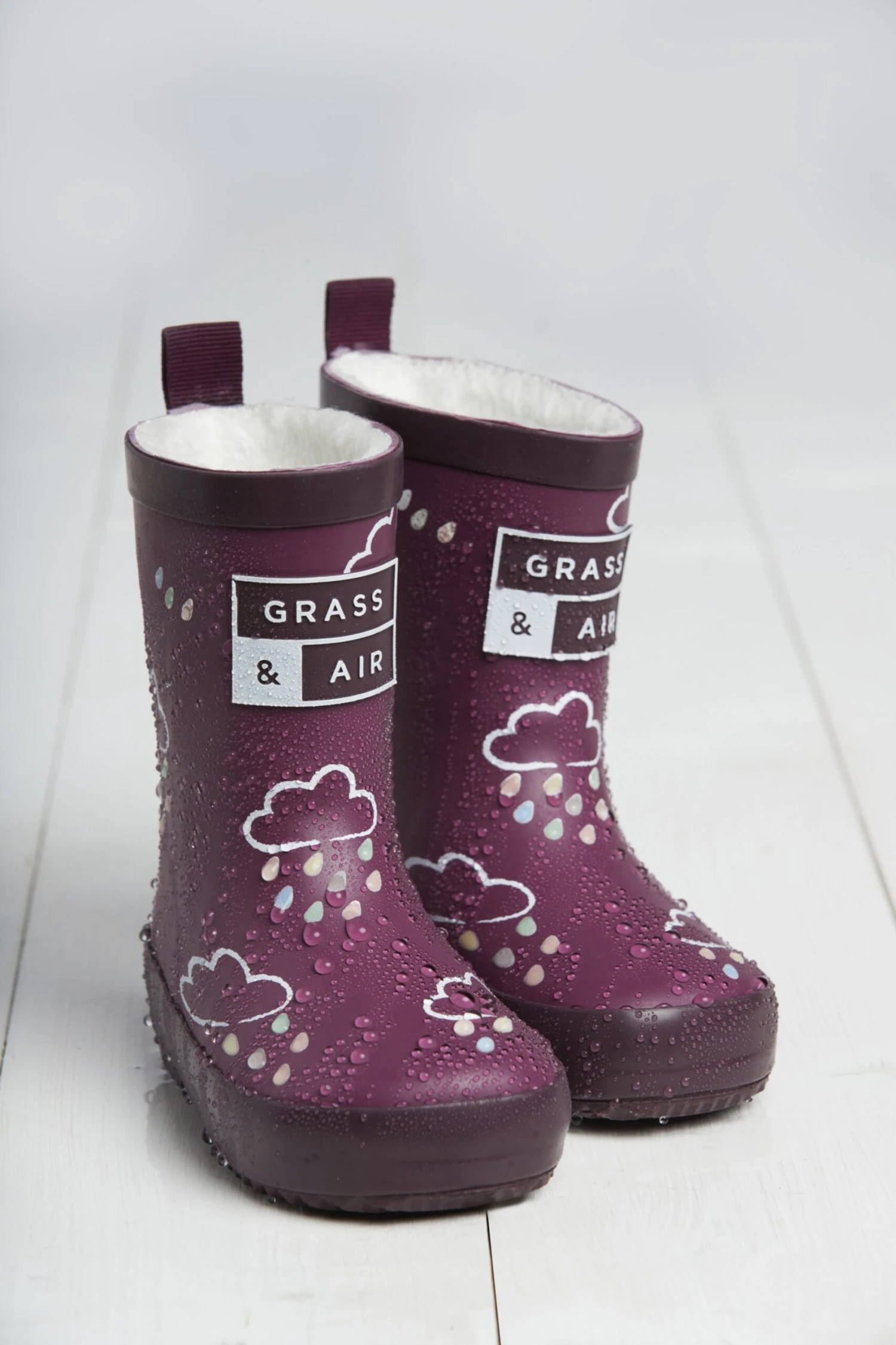 Kids Colour Changing Winter Wellies 6 Kids Colour Changing Winter Wellies - Image 4